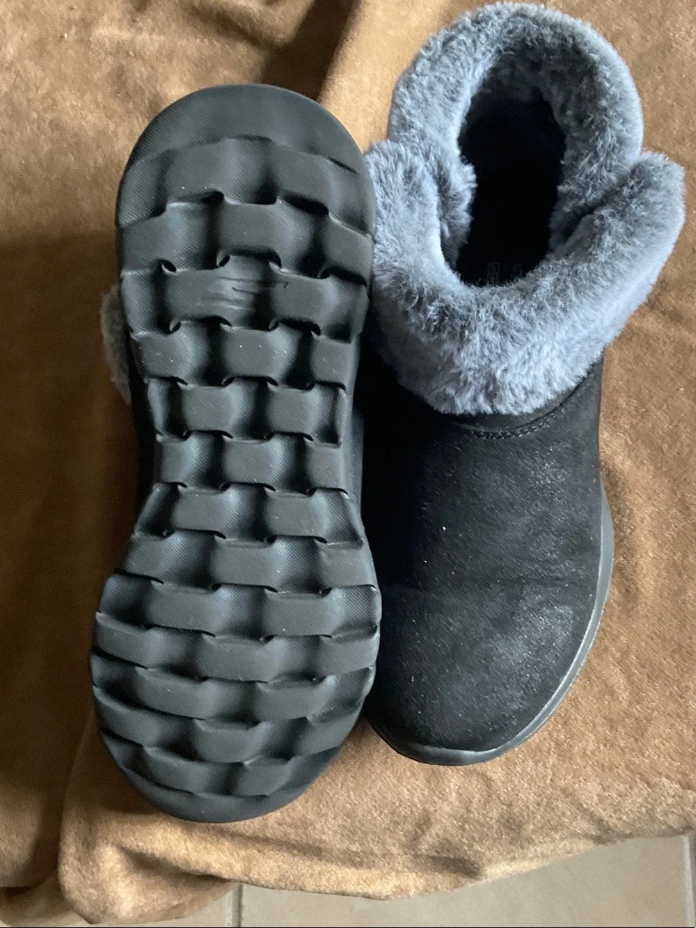 Skechers Women's Black Suede Winter Ankle Boots with Gray Faux-Fur Cuff